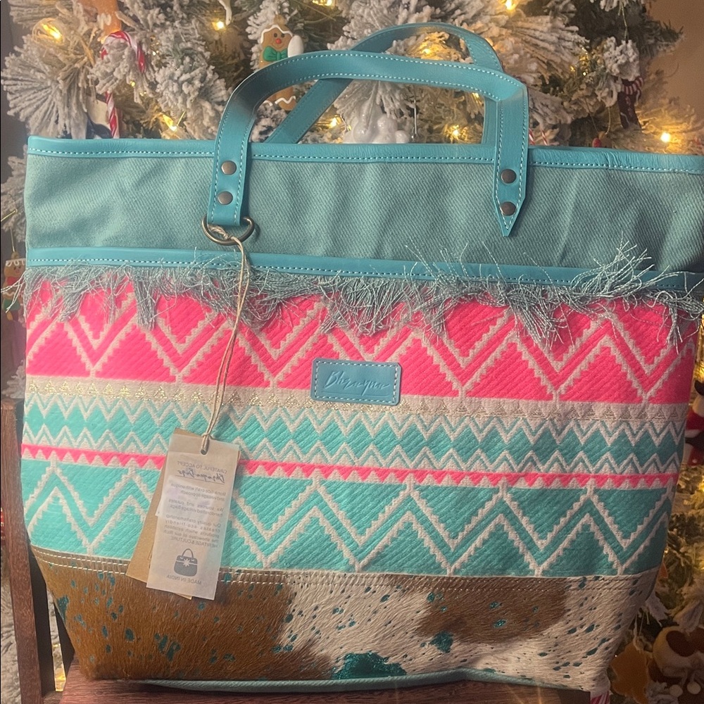 Vibrant Chevron Tote Bag with Fringe